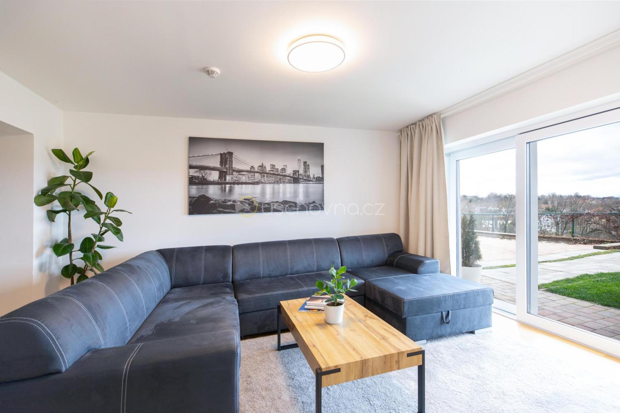 Airport Luxury Apartment & Spa Prague Exterior photo