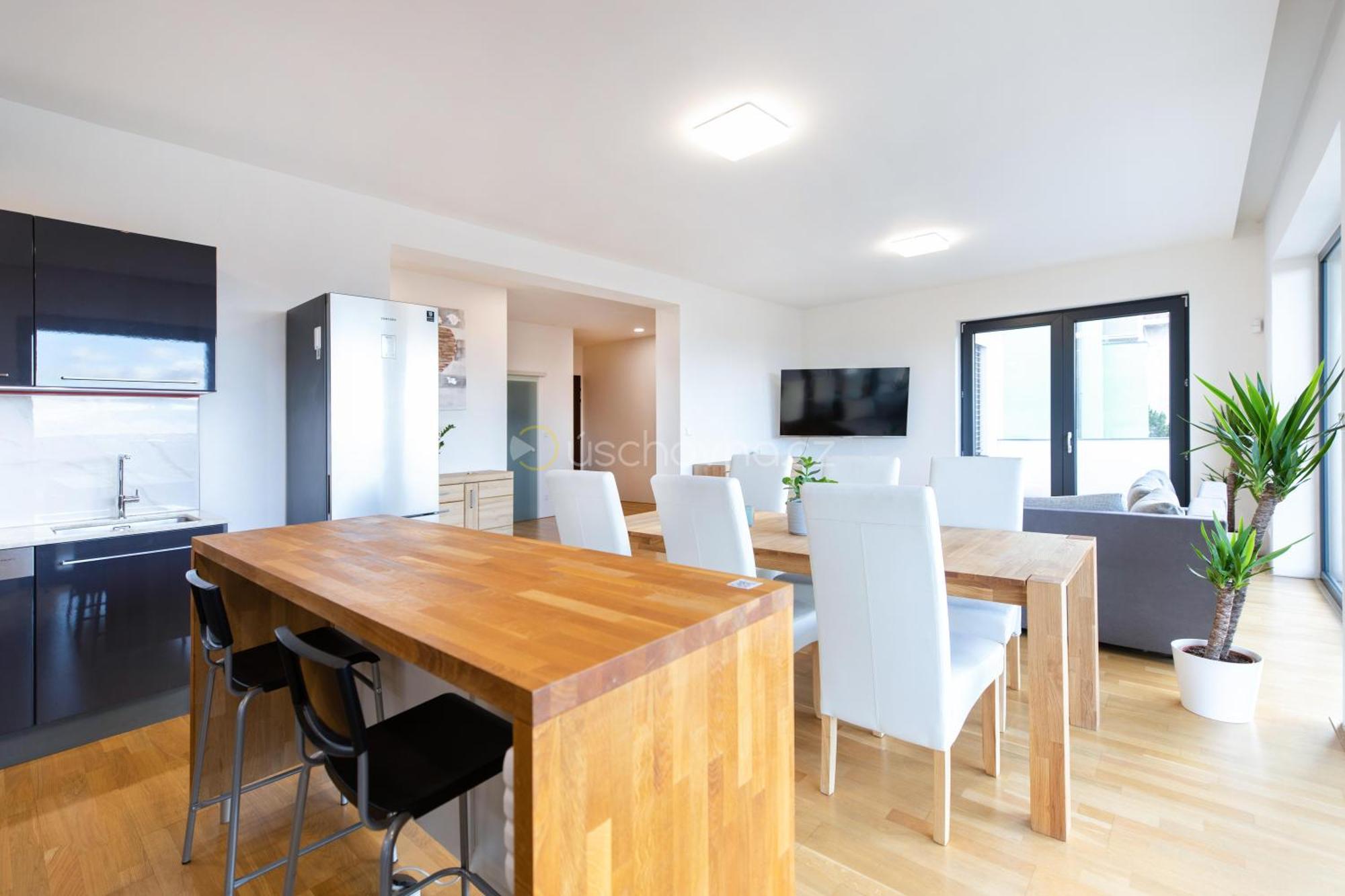 Airport Luxury Apartment & Spa Prague Exterior photo