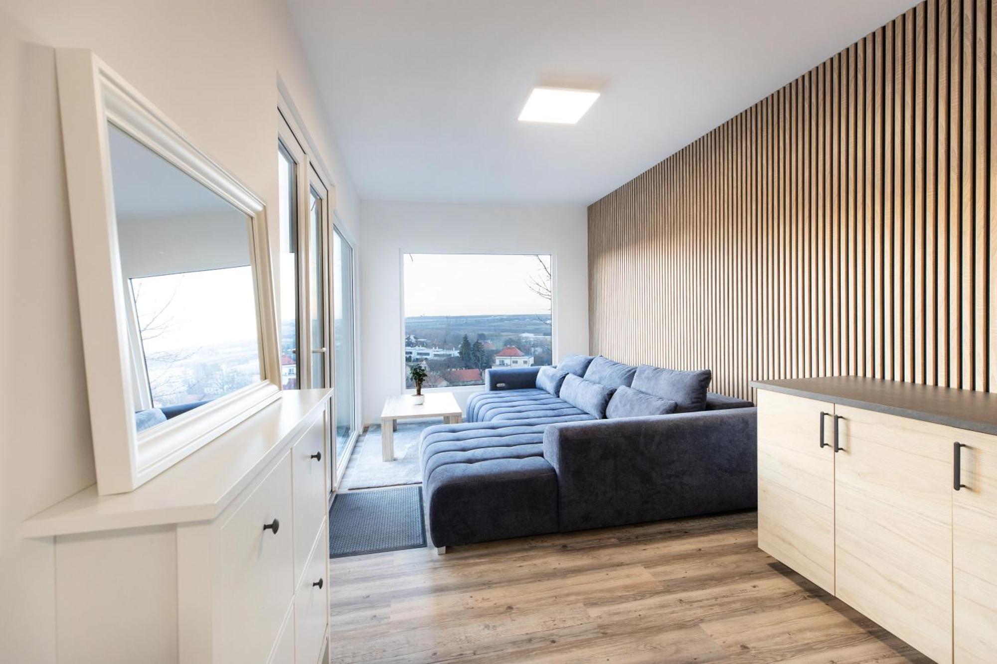 Airport Luxury Apartment & Spa Prague Exterior photo