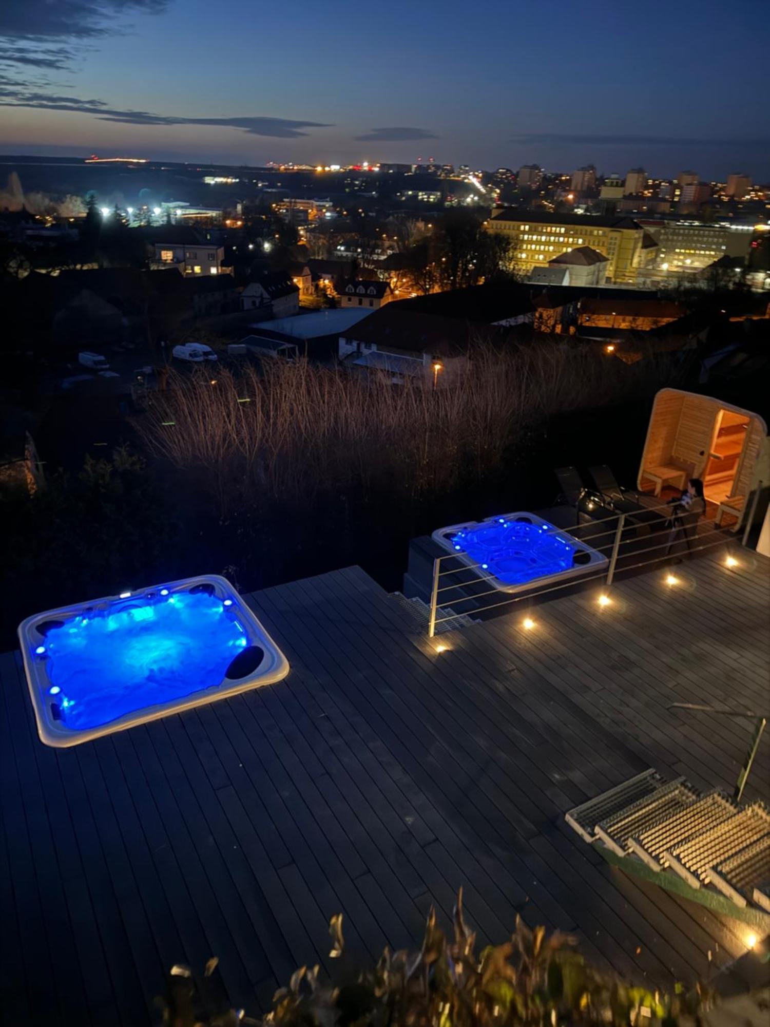 Airport Luxury Apartment & Spa Prague Exterior photo
