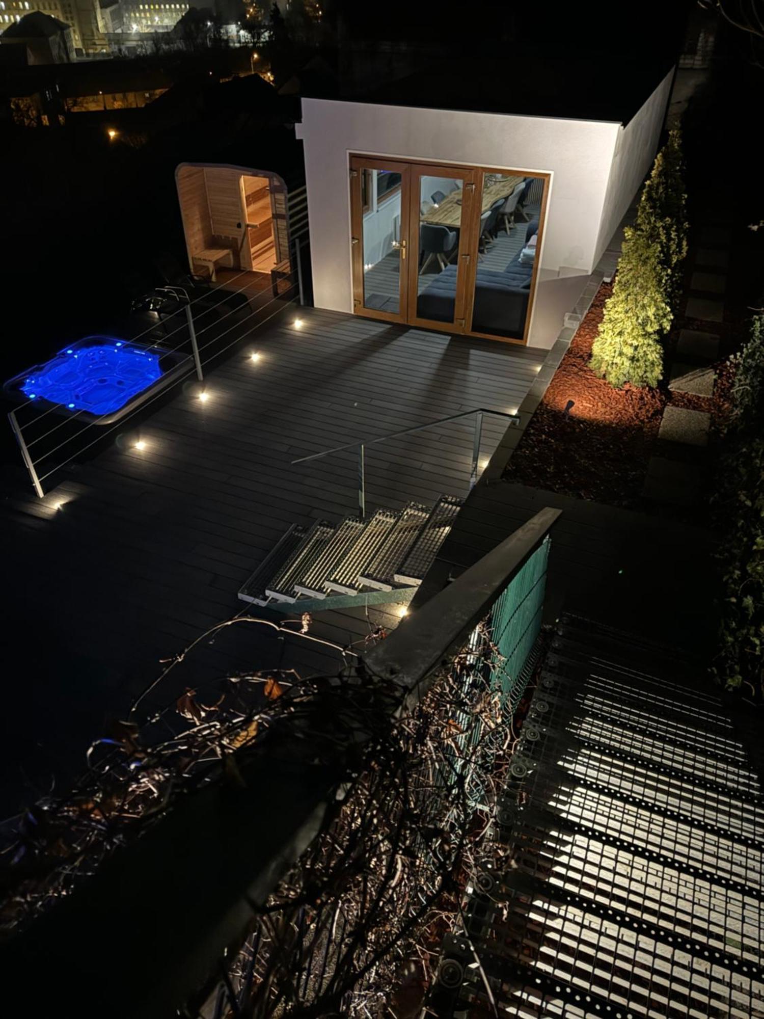 Airport Luxury Apartment & Spa Prague Exterior photo