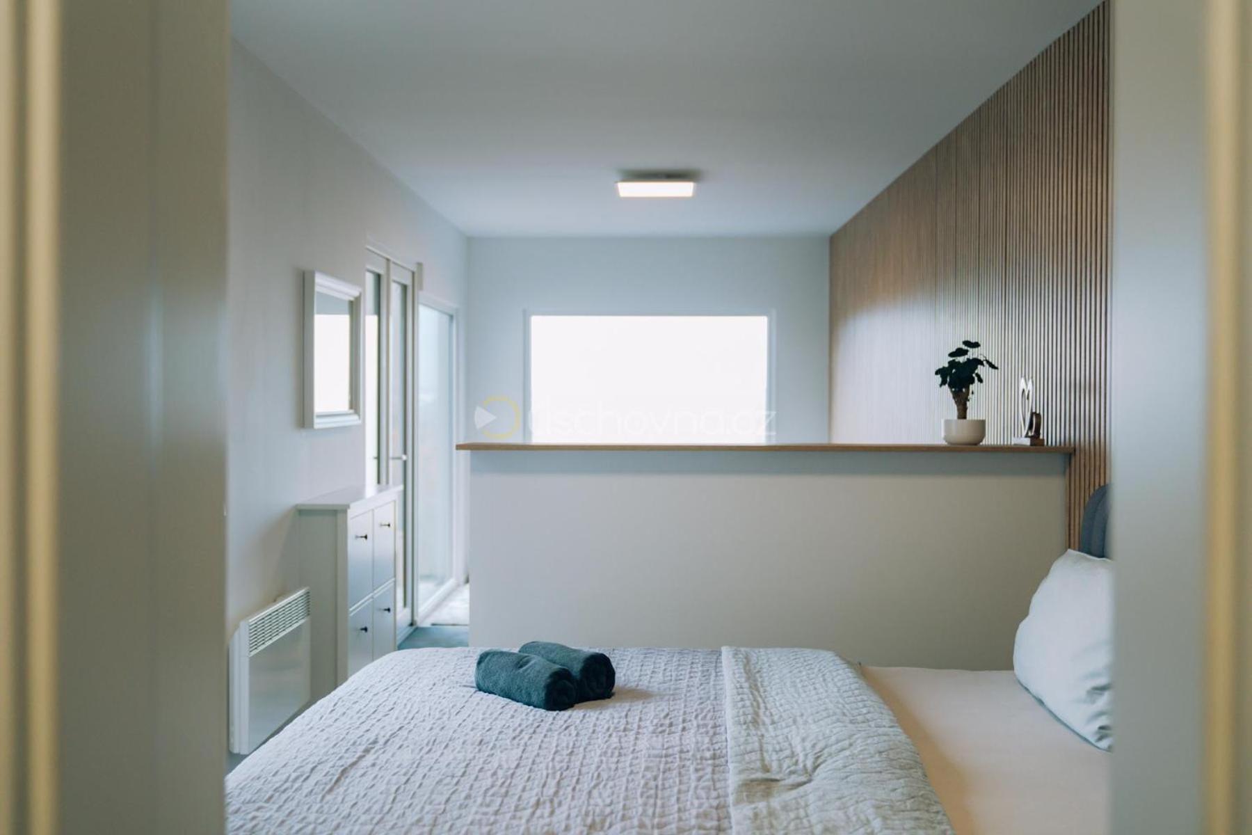 Airport Luxury Apartment & Spa Prague Room photo